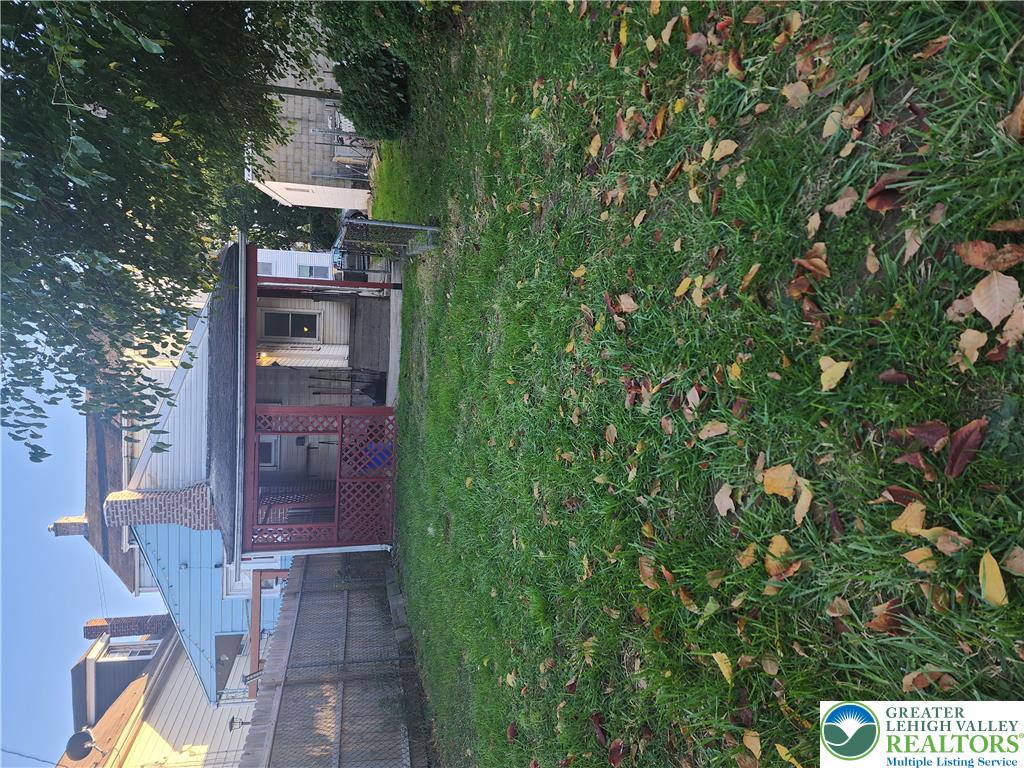 1341 Pine Street Property Photo 8