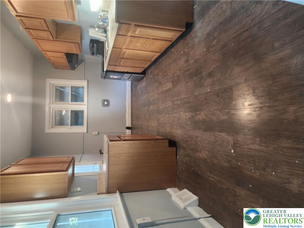 1341 Pine Street Property Photo 15