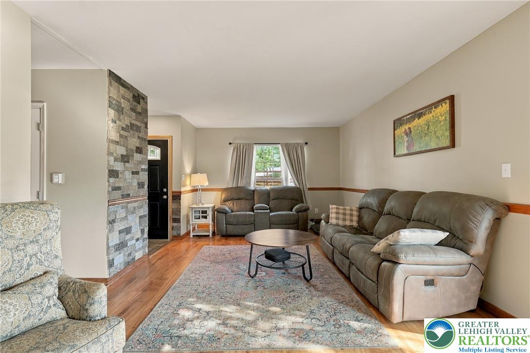 7406 Falcon Street Property Photo 5