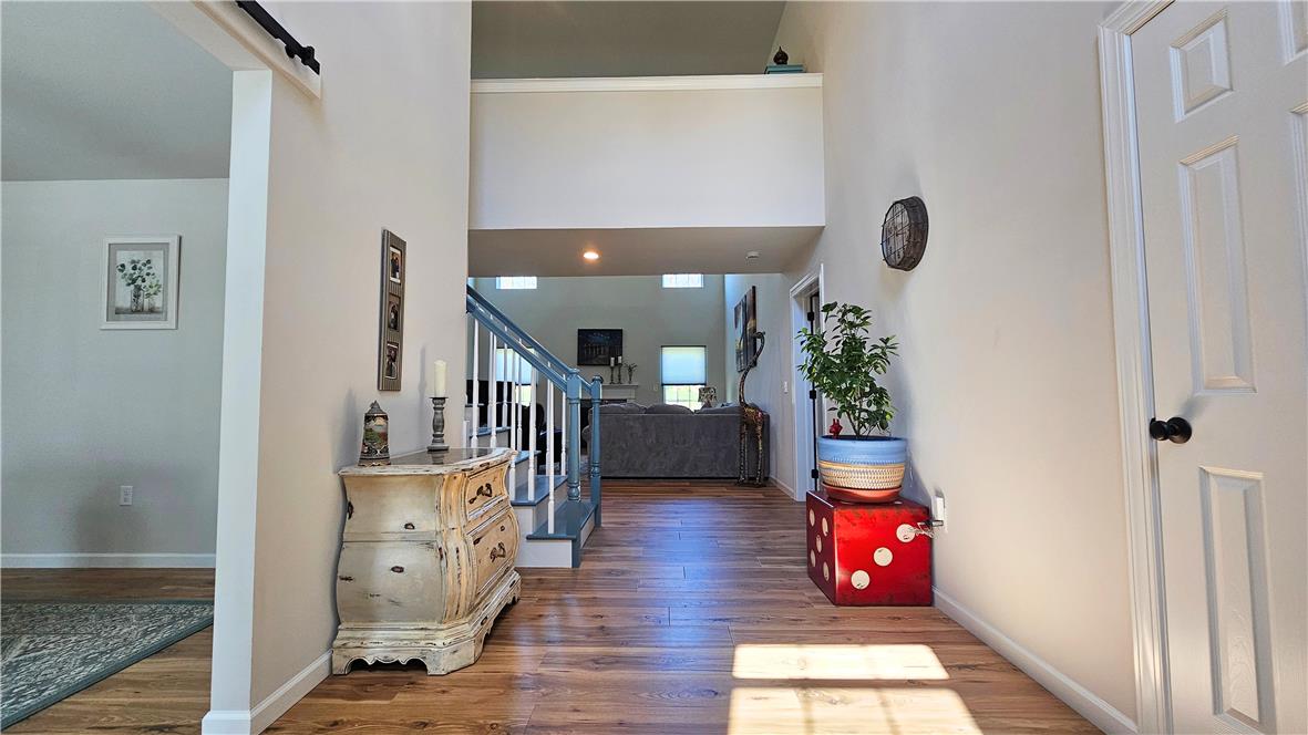 2645 Longridge Drive Property Photo 6