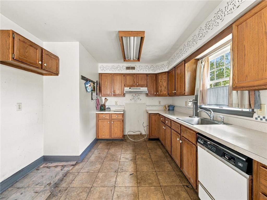 703 Broad Street Property Photo 18