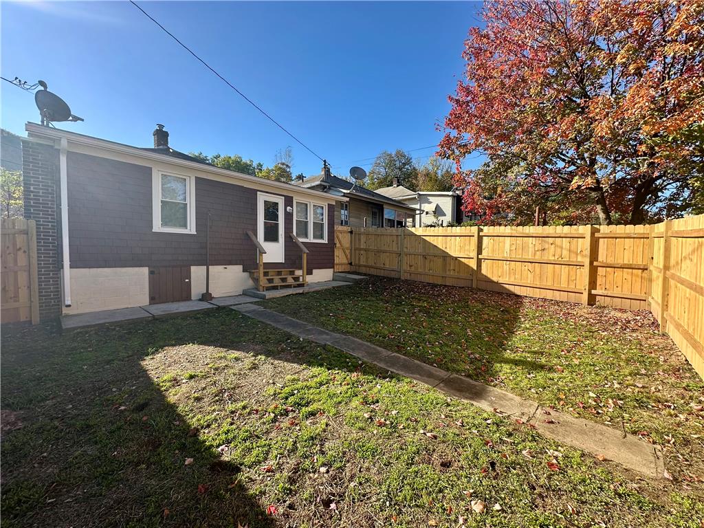 255 Avenue B Property Photo 5