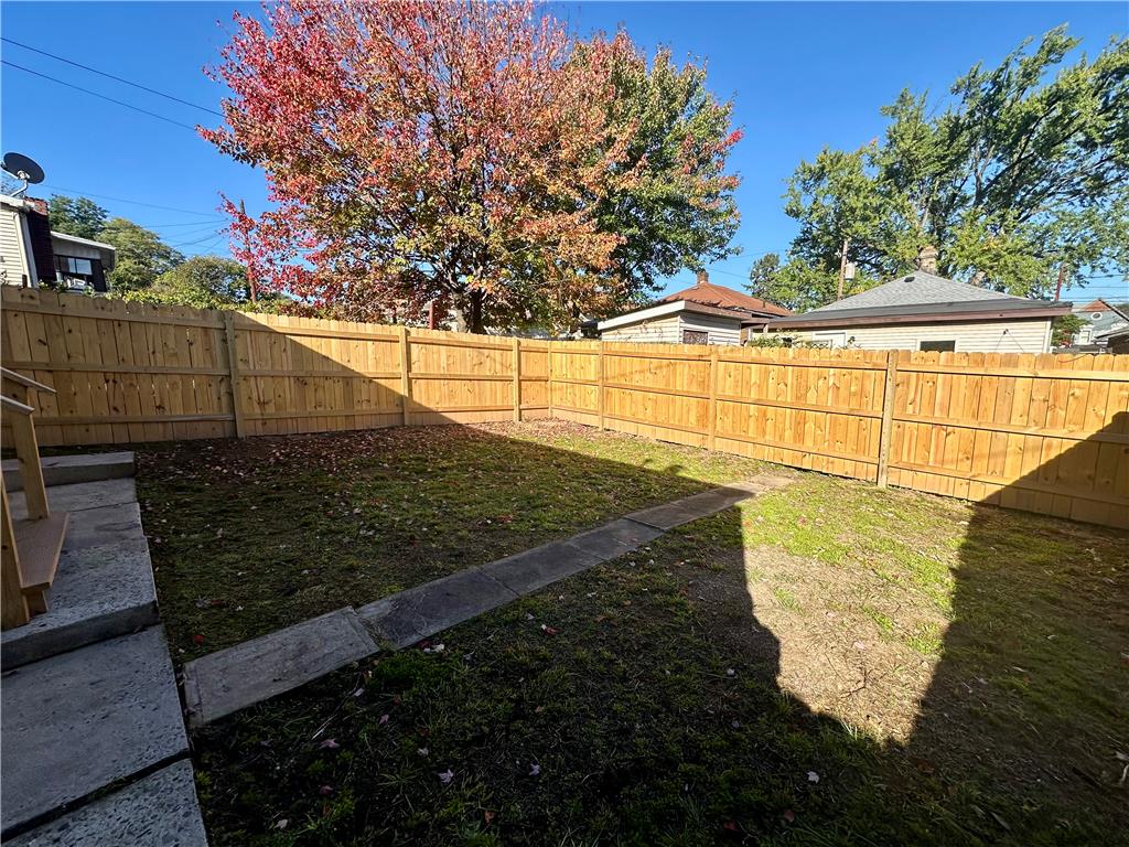 255 Avenue B Property Photo 6