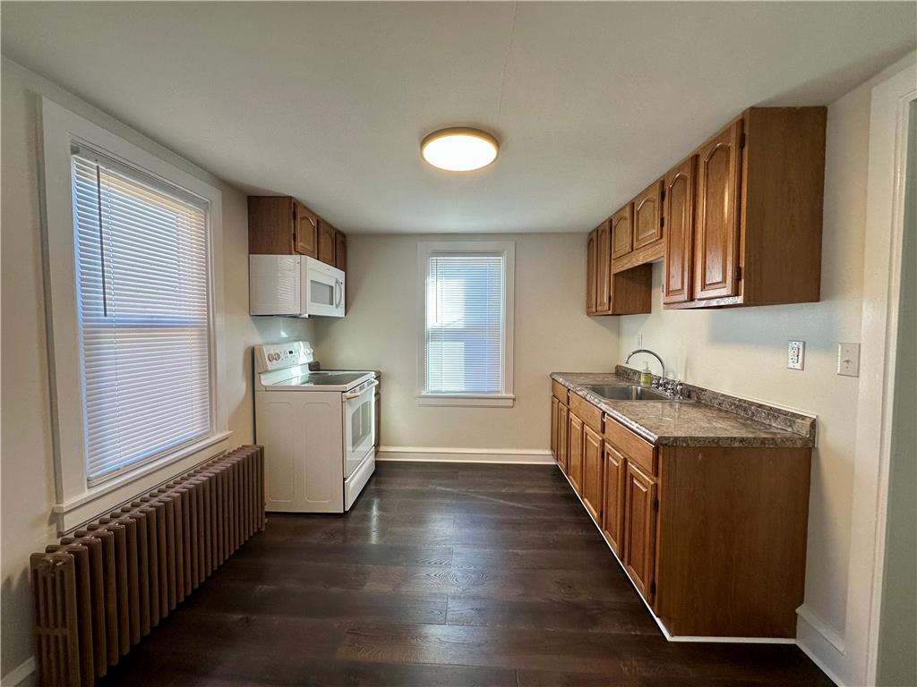 255 Avenue B Property Photo 14