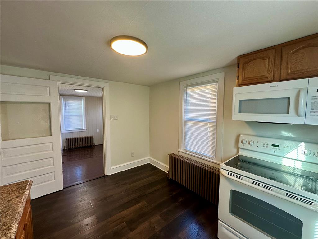 255 Avenue B Property Photo 16