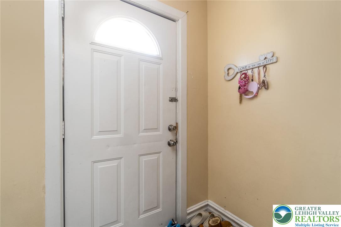 4 Multi-unit Portforlio Property Photo 8