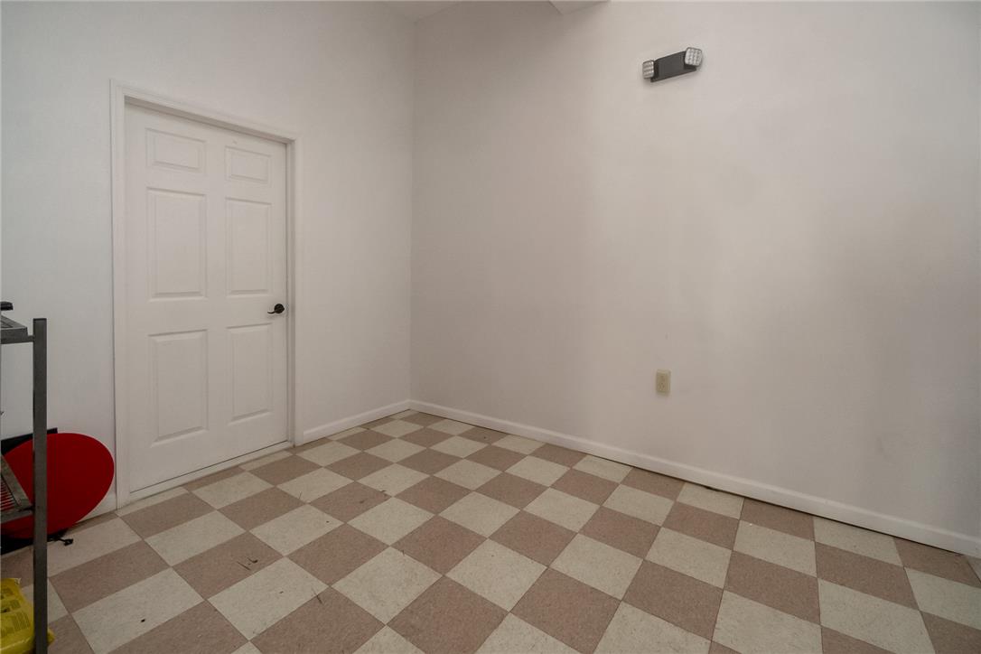 4 Multi-unit Portforlio Property Photo 77
