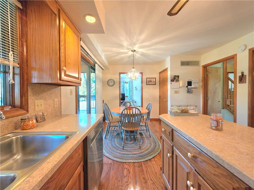 5661 Sullivan Trail Property Photo 10