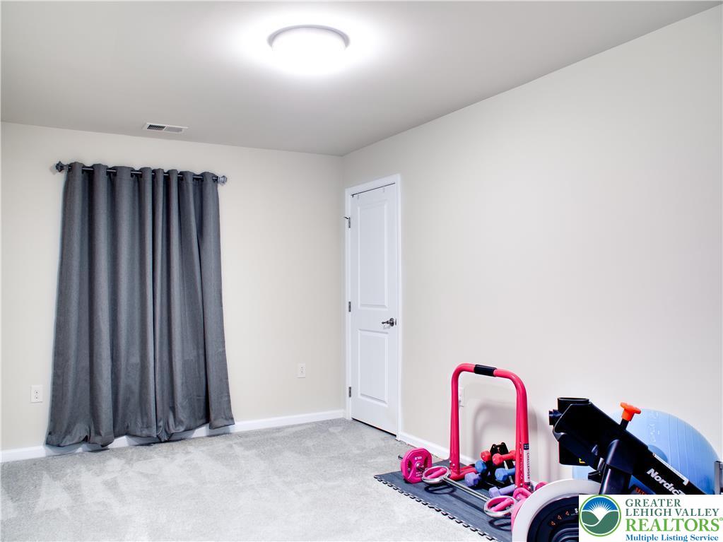 2428 Raya Way Property Photo 18