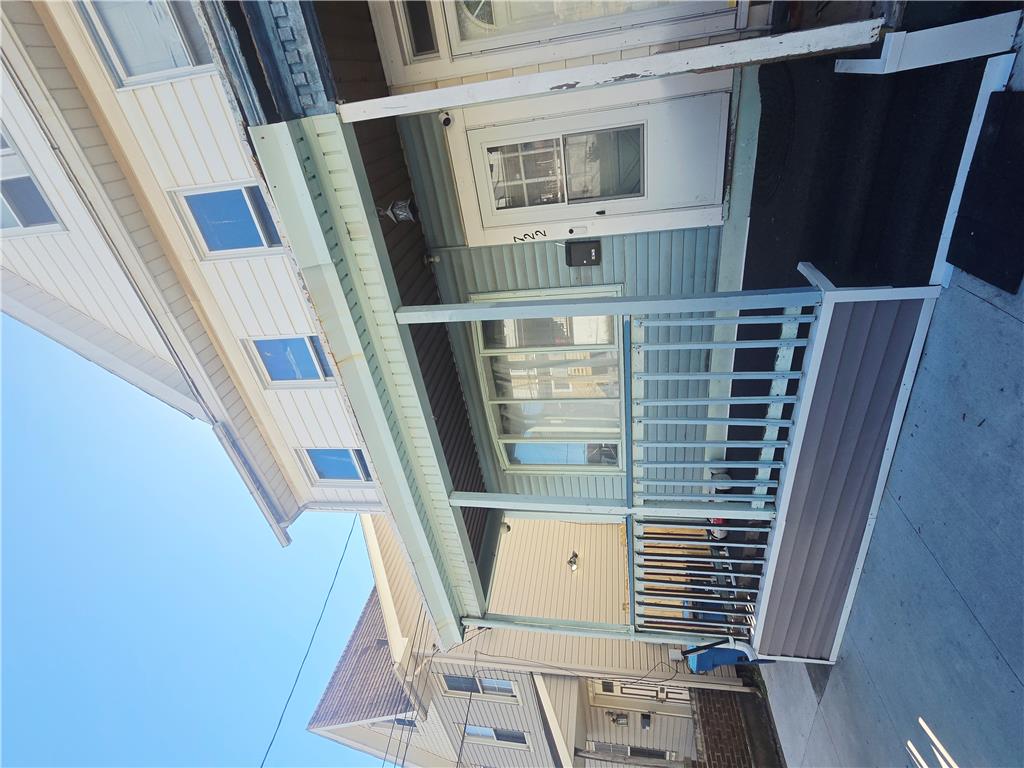 722 Bushkill Street Property Photo 1