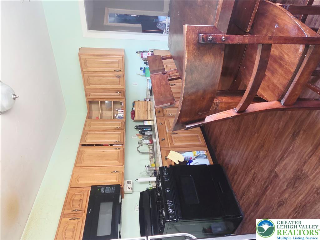 722 Bushkill Street Property Photo 4