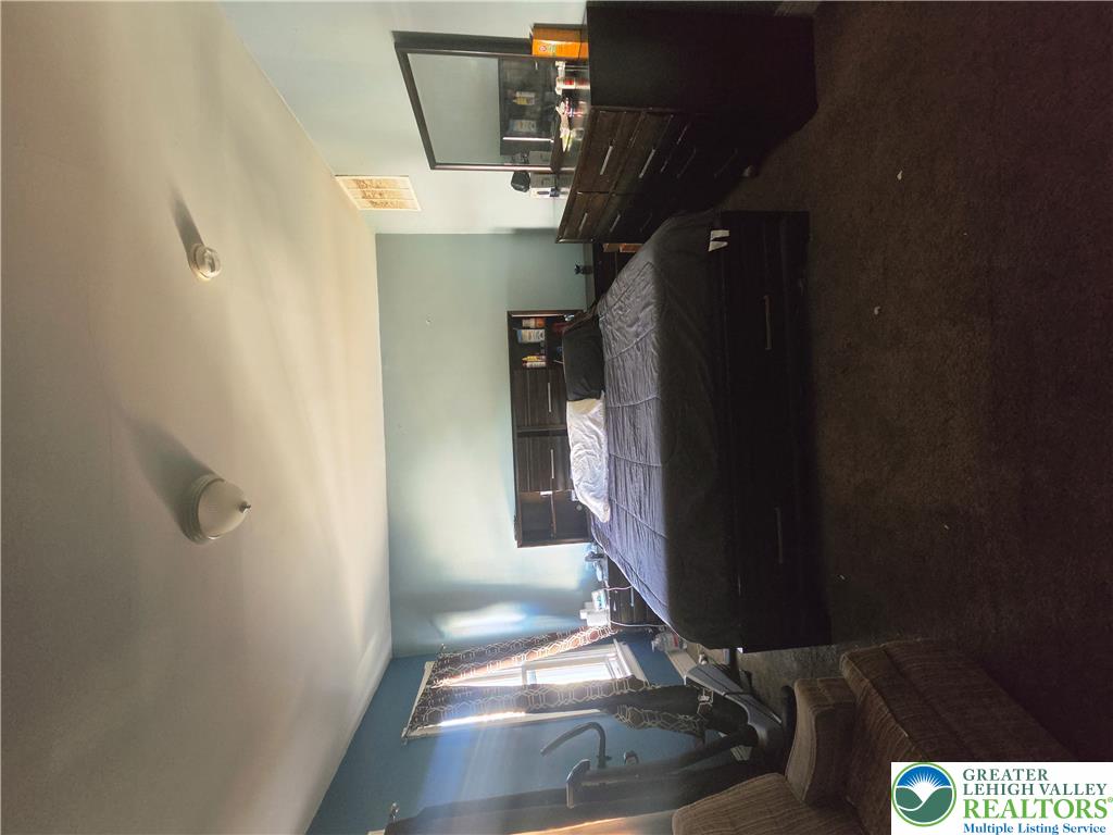 722 Bushkill Street Property Photo 9