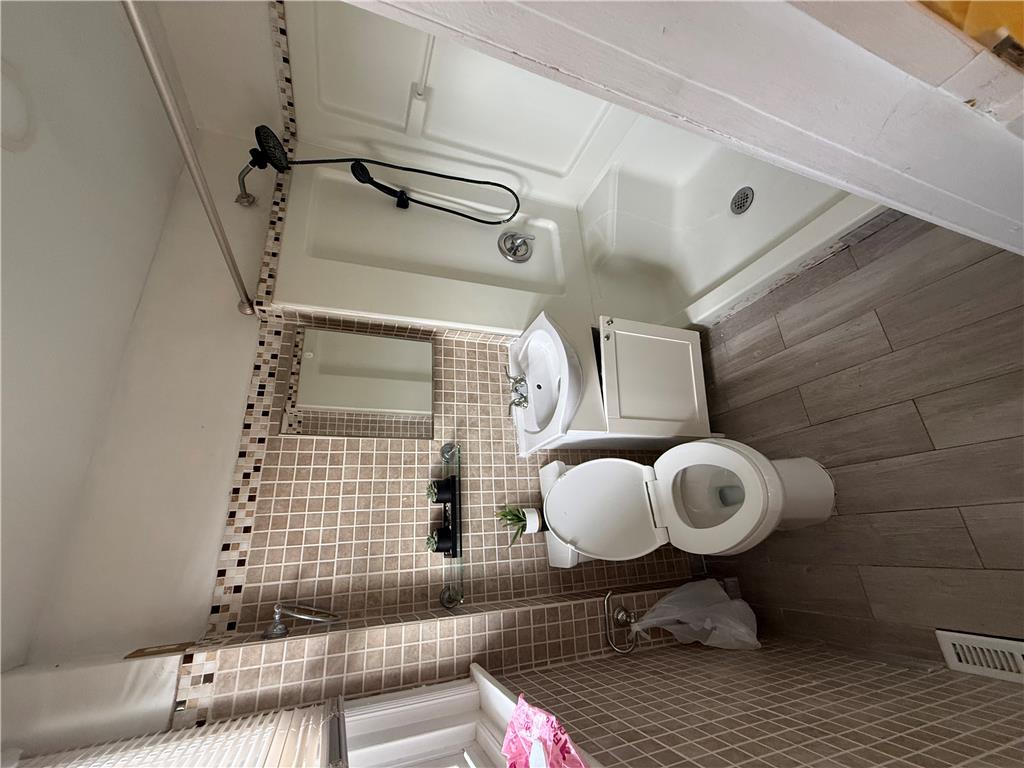 502 South Bradford 1 Property Photo 8