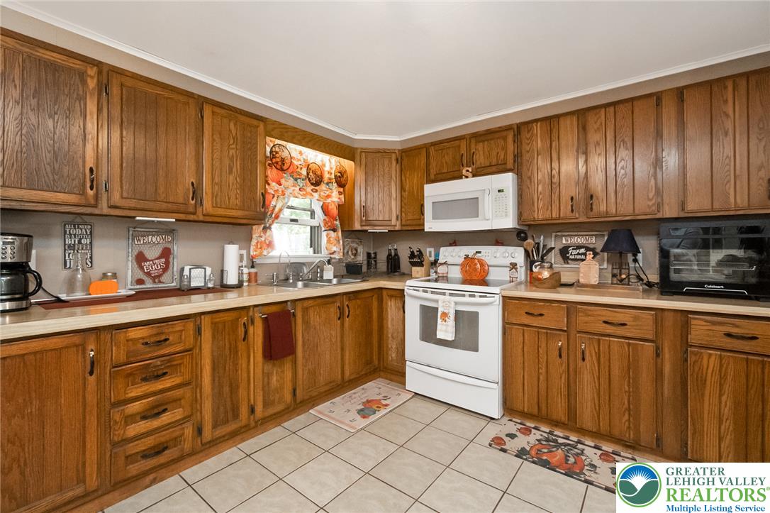 102 Mountain View Drive Property Photo 13