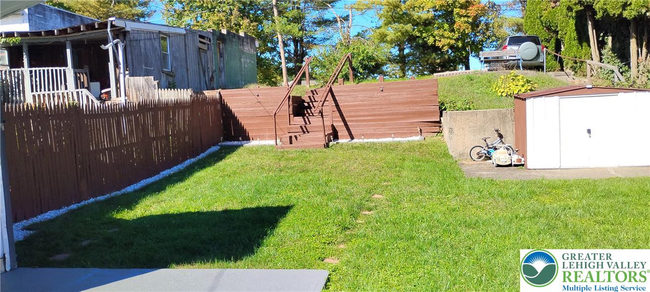 441 West Berwick Street Property Photo 8