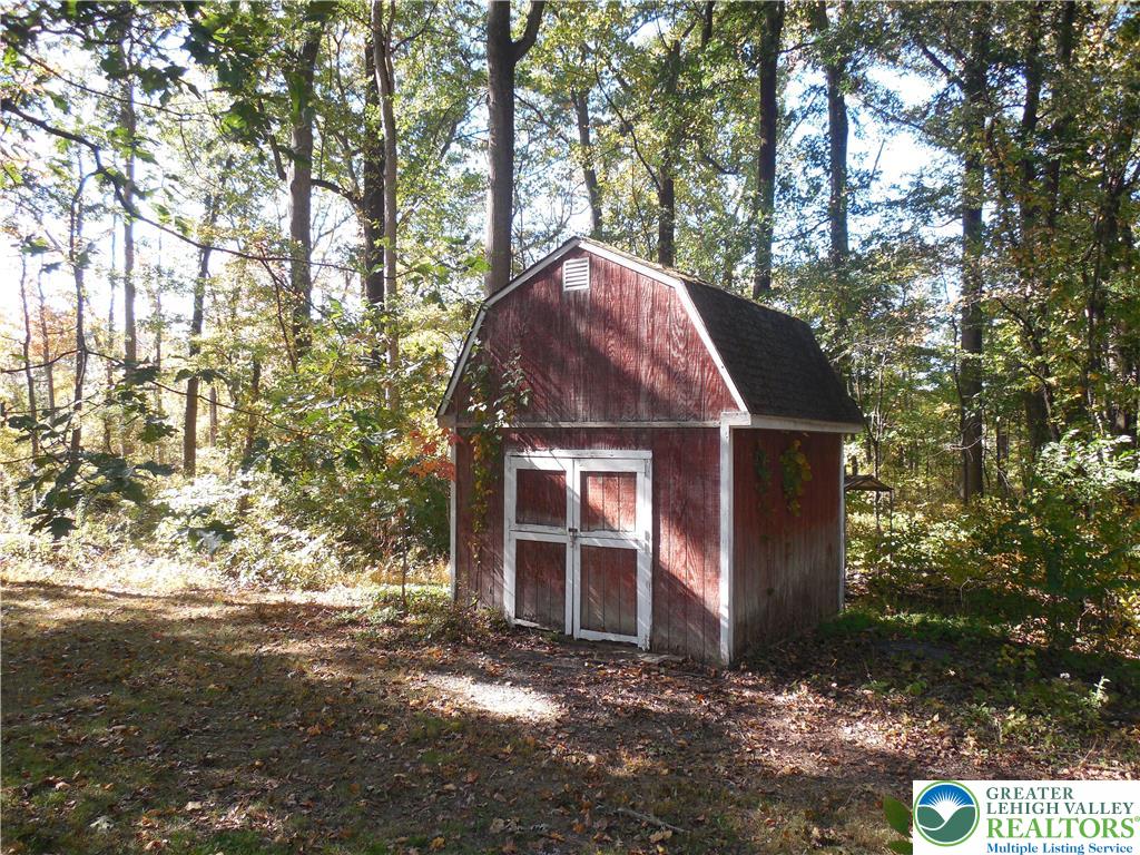 148 West Moorestown Road Property Photo 6