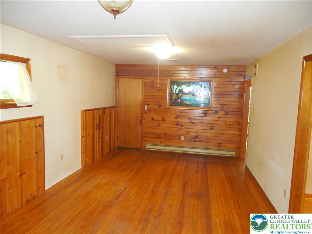 148 West Moorestown Road Property Photo 7