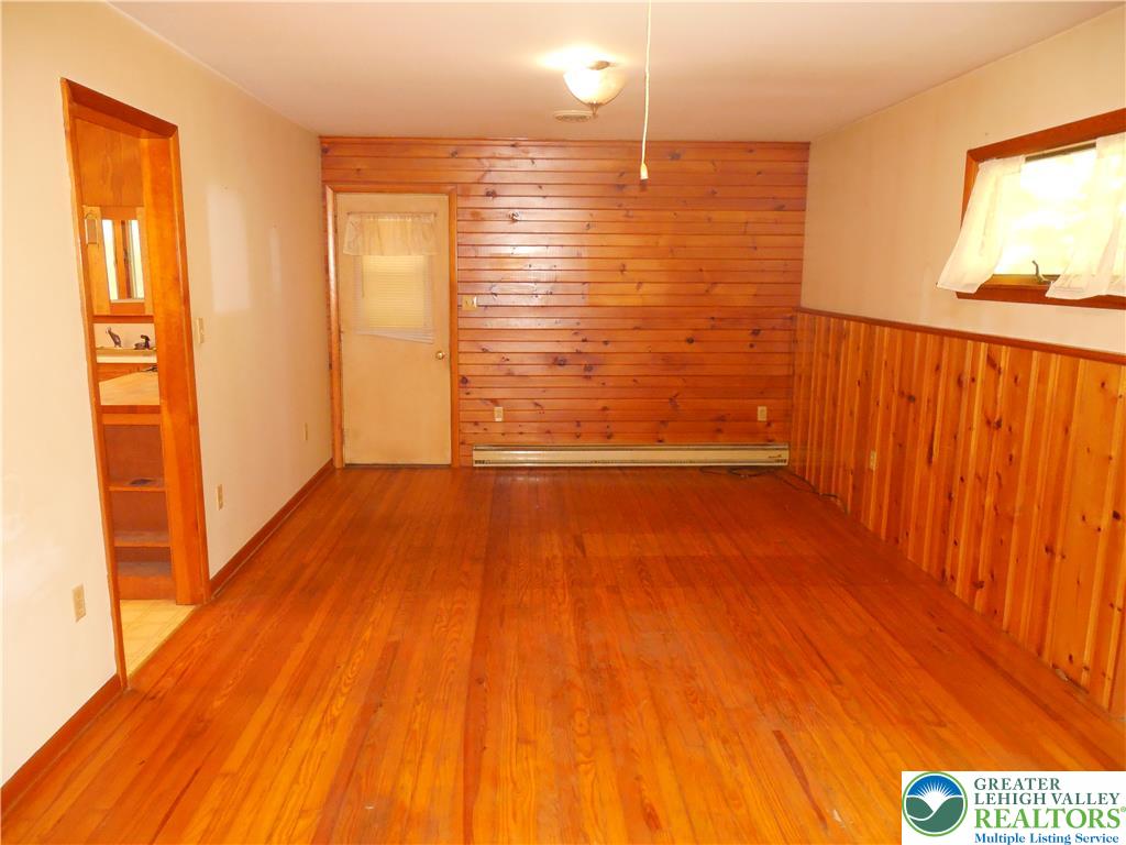 148 West Moorestown Road Property Photo 8