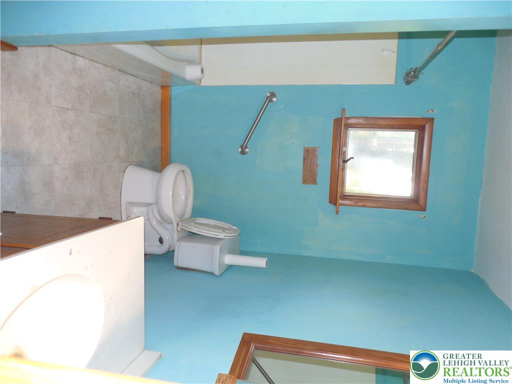 148 West Moorestown Road Property Photo 13