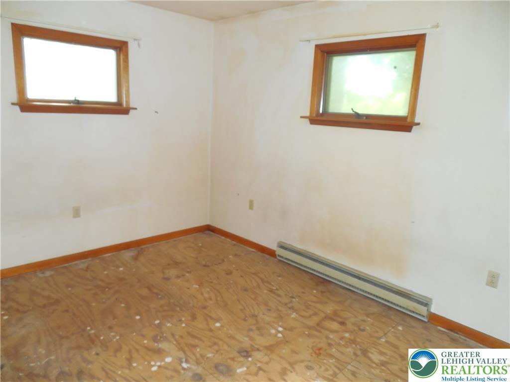 148 West Moorestown Road Property Photo 16
