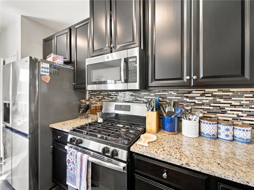 2433 Emanuel Court Property Photo 16