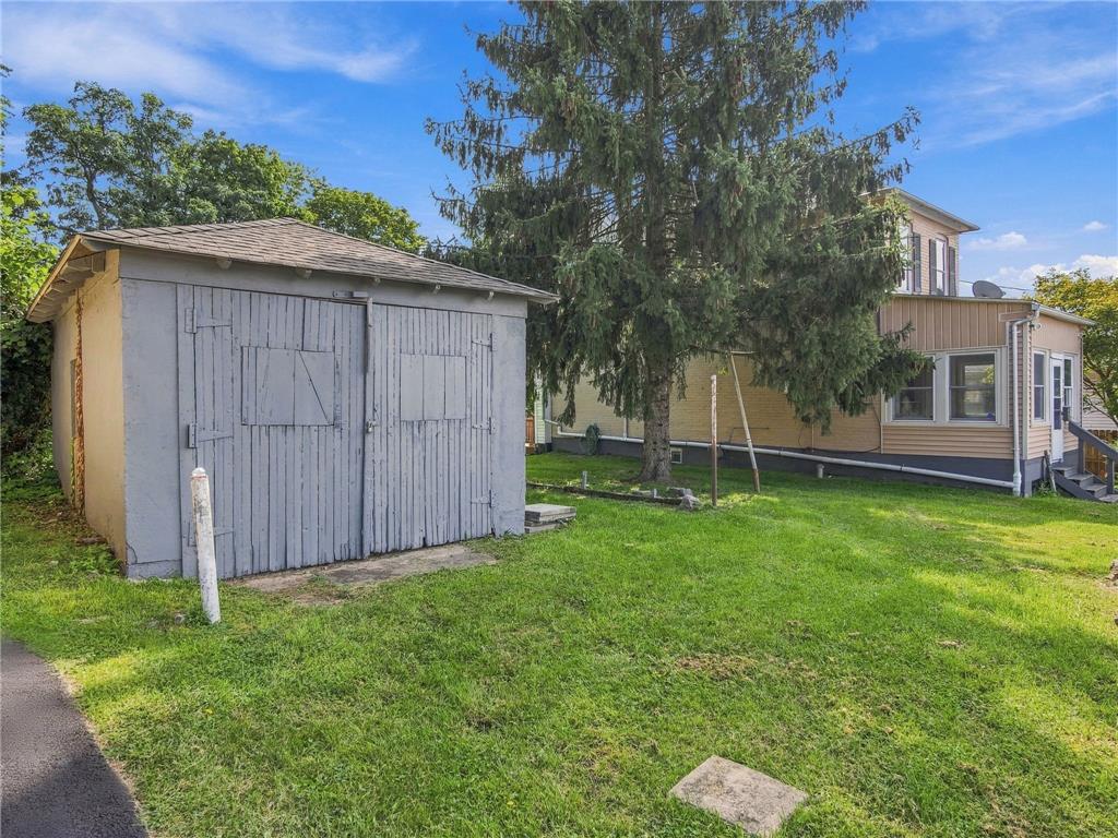 1227 Marlow Street Property Photo 2