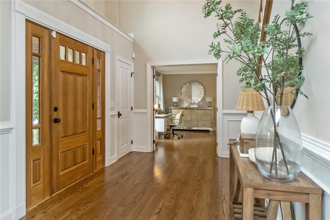 755 Yorkshire Road Property Photo 7