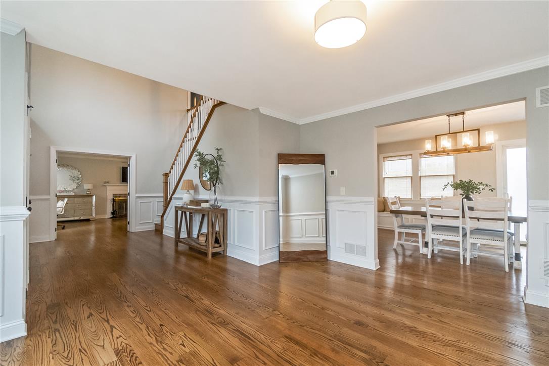 755 Yorkshire Road Property Photo 12