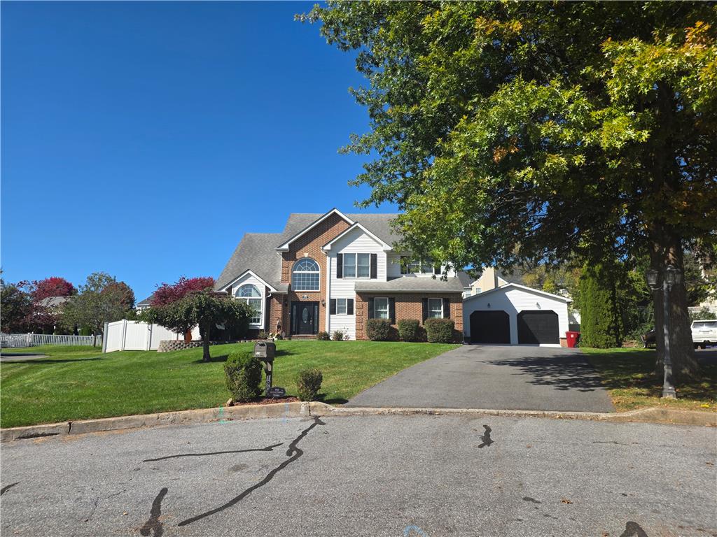 1906 Grouse Court