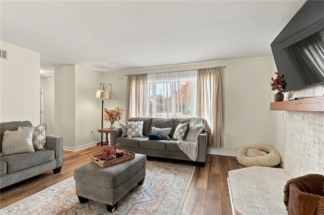 6962 Salinka Square Property Photo 15
