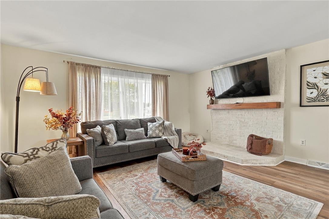 6962 Salinka Square Property Photo 16