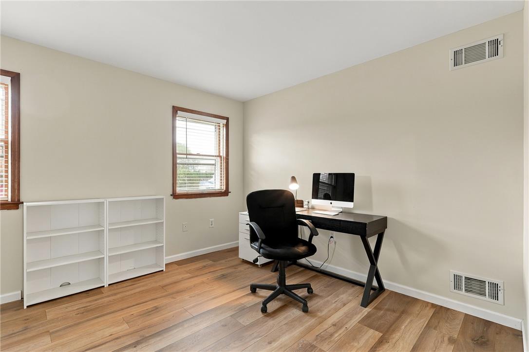 6962 Salinka Square Property Photo 29