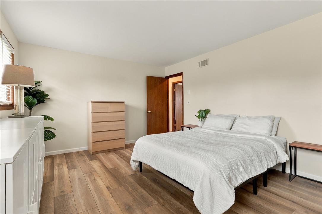 6962 Salinka Square Property Photo 31