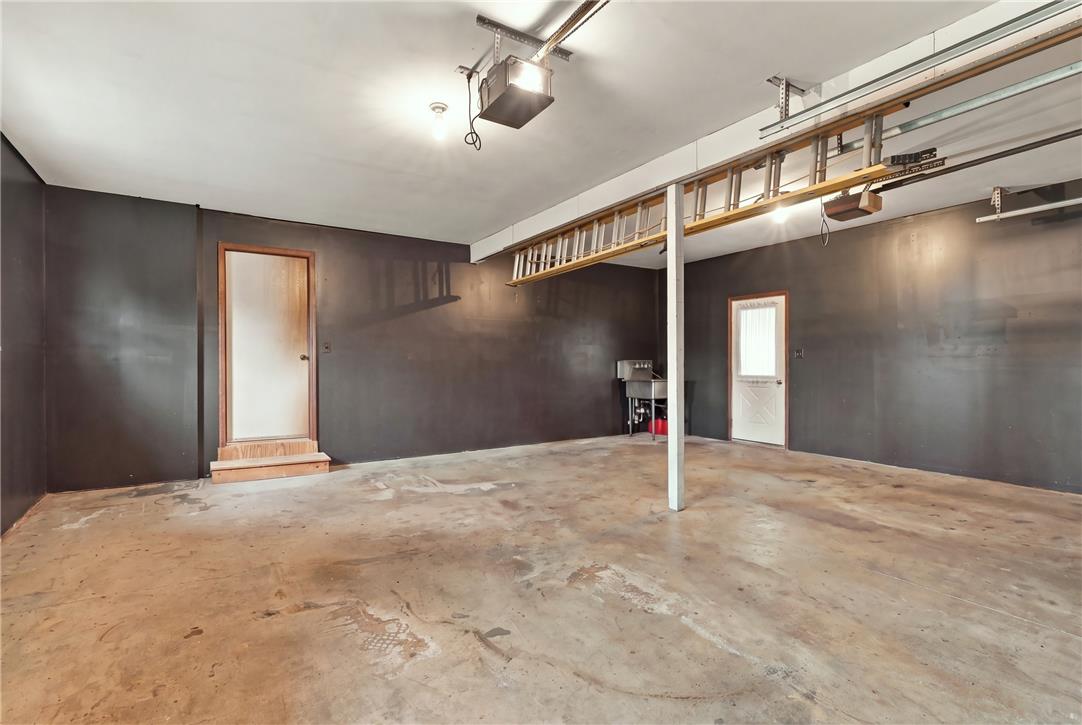 6962 Salinka Square Property Photo 35