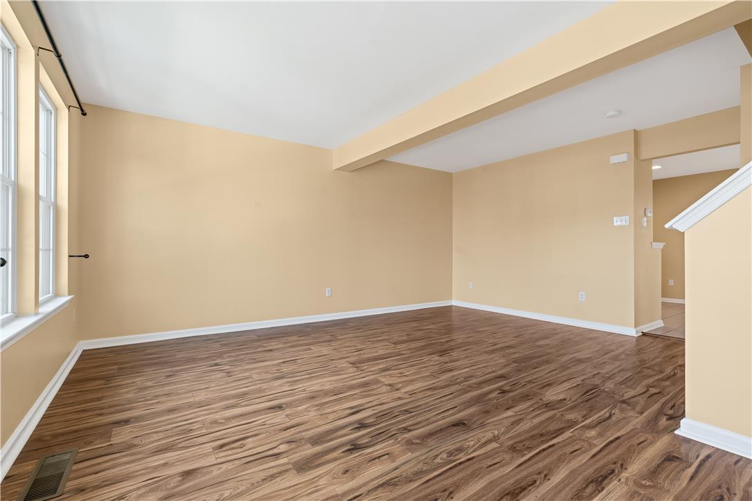 1122 Sparrow Way Property Photo 34