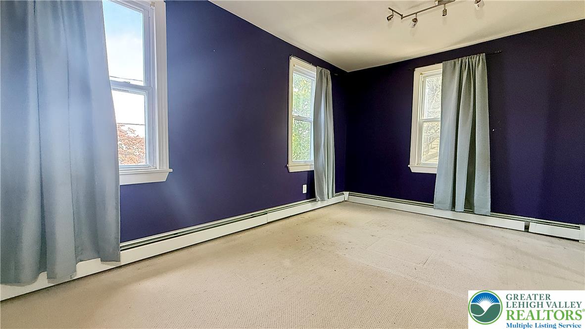 146 East Union Street Property Photo 15