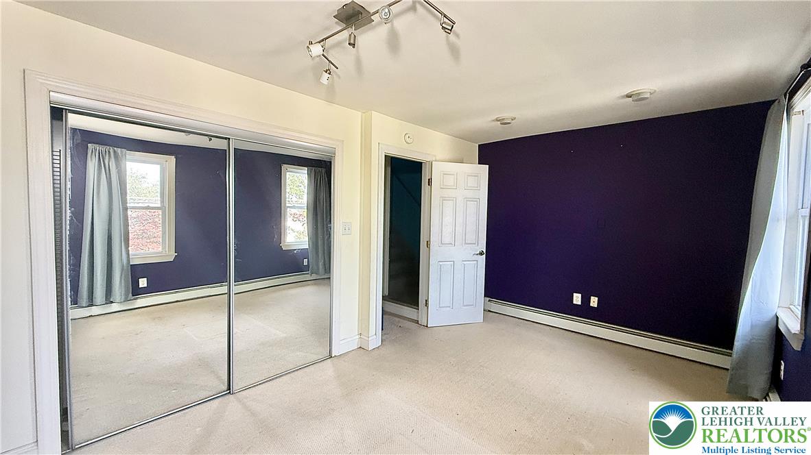 146 East Union Street Property Photo 16