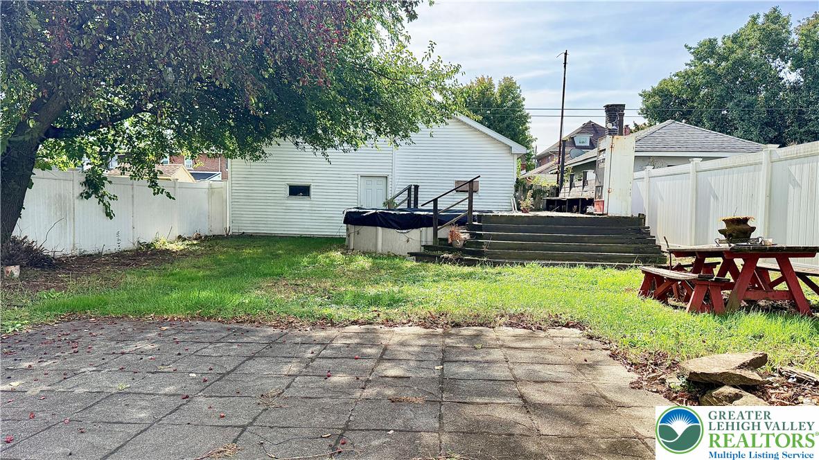 146 East Union Street Property Photo 24