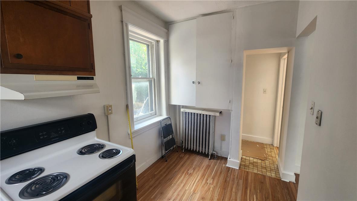 527 Wyandotte Street 1st Floor-rear Property Photo 5