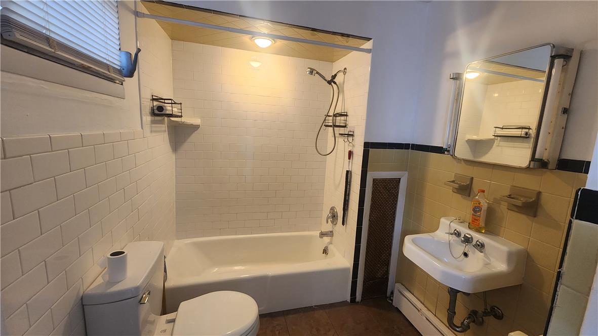 527 Wyandotte Street 1st Floor-rear Property Photo 11