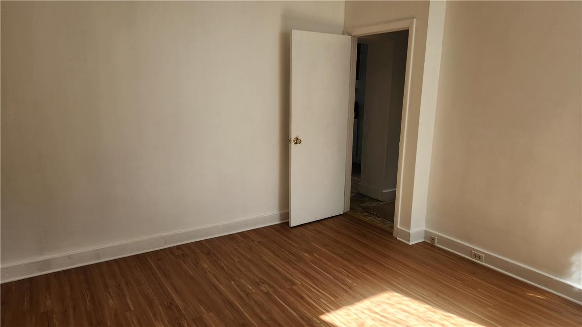527 Wyandotte Street 1st Floor-rear Property Photo 14