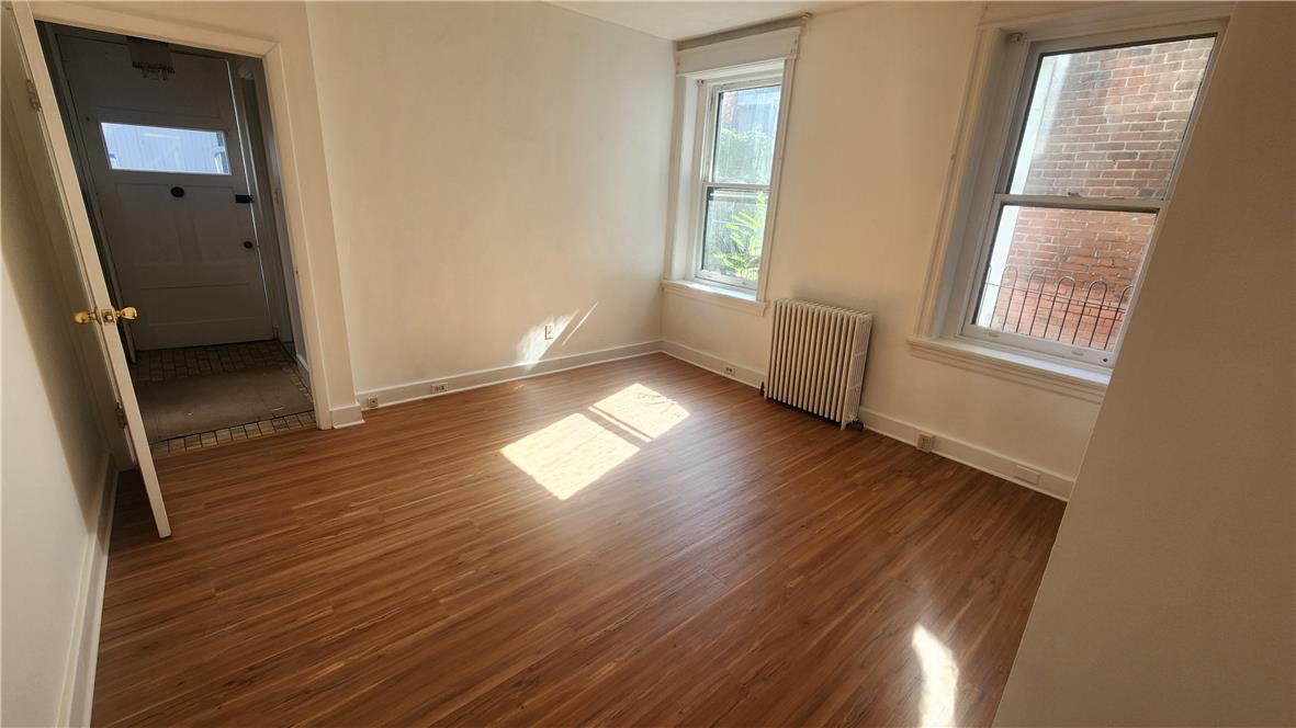 527 Wyandotte Street 1st Floor-rear Property Photo 15