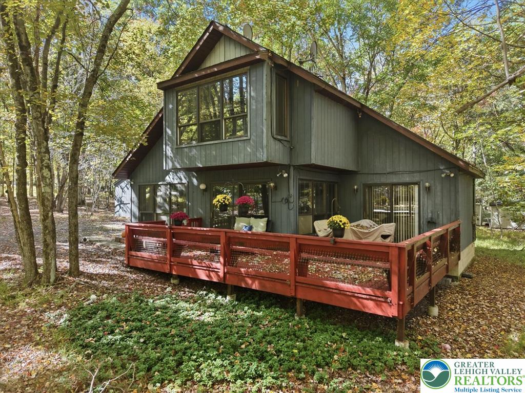 69 Guest Circle Property Photo 5