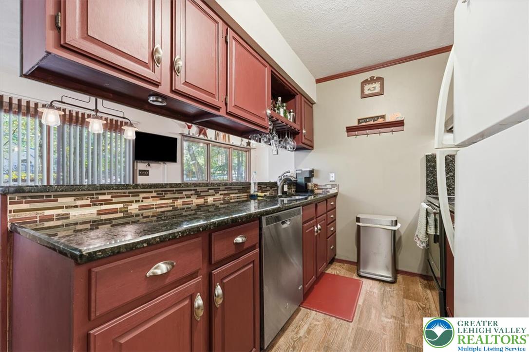 69 Guest Circle Property Photo 20