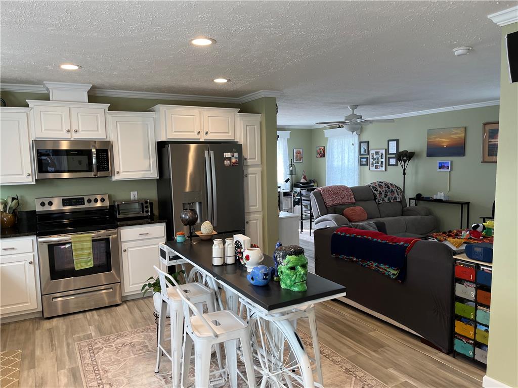 65 Wildbriar Court Property Photo 6