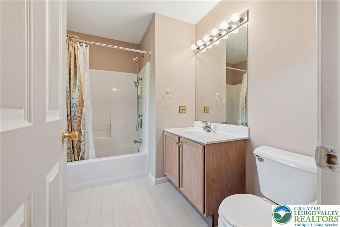 5660 North Coplay Road Property Photo 17