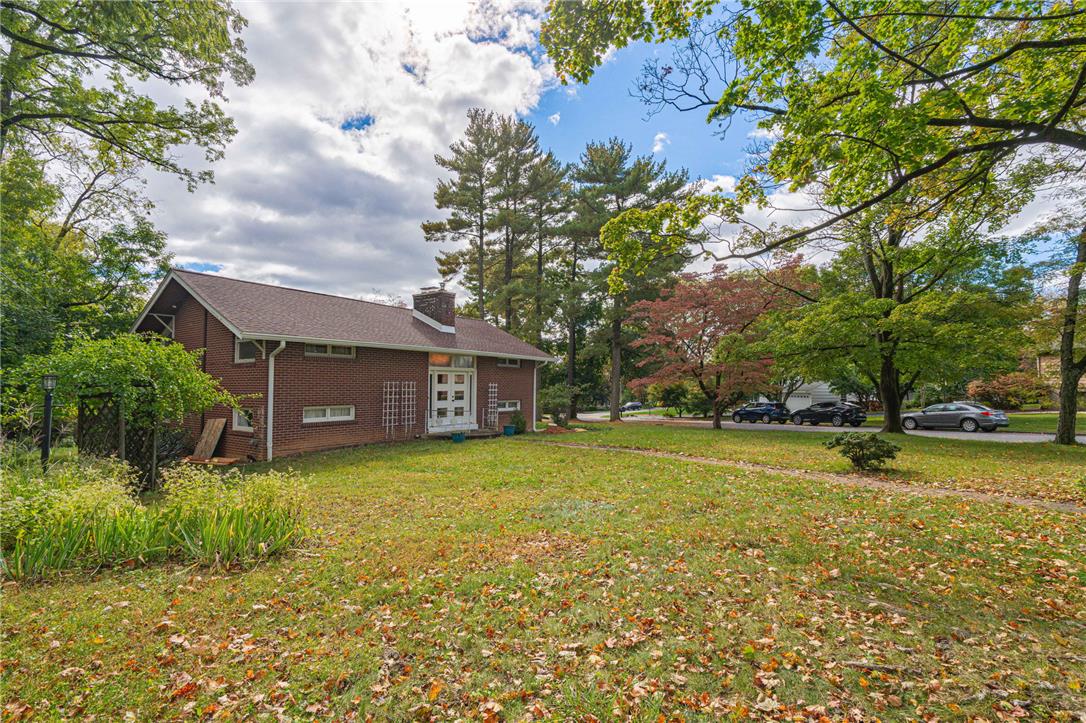 215 Moreland Avenue Property Photo 4