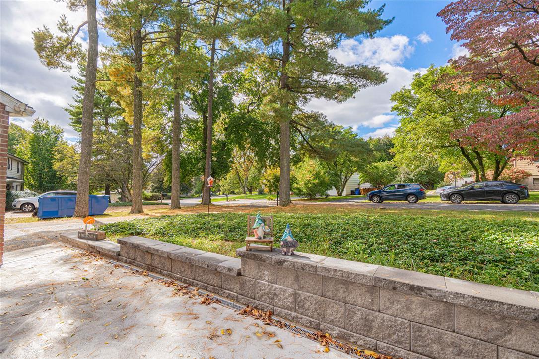 215 Moreland Avenue Property Photo 8