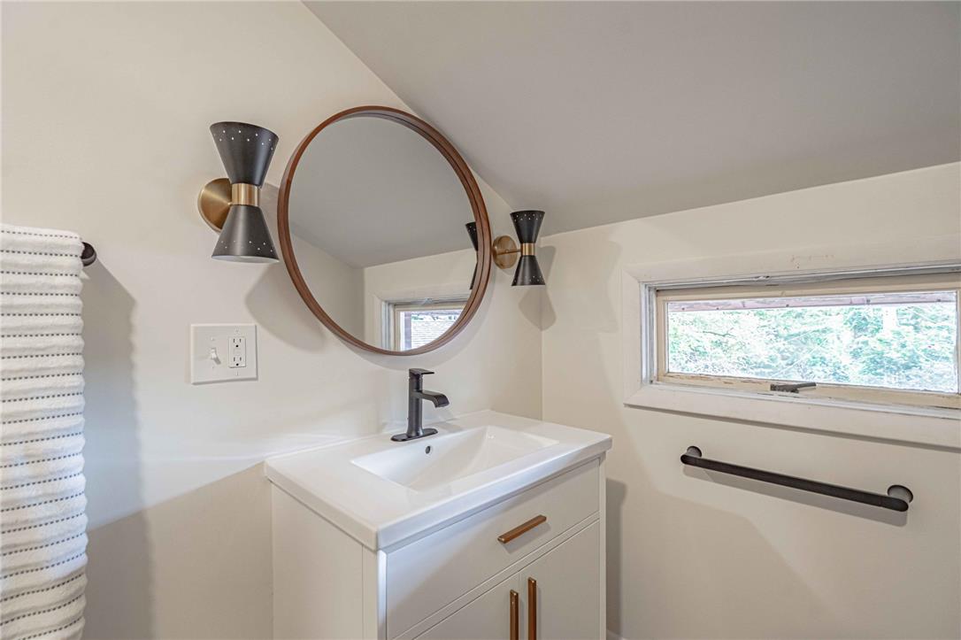 215 Moreland Avenue Property Photo 27