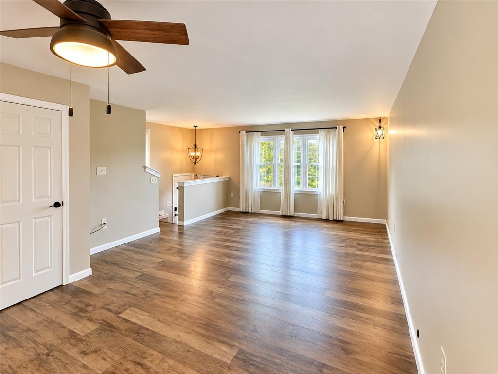 68 Highlands Boulevard Property Photo 8